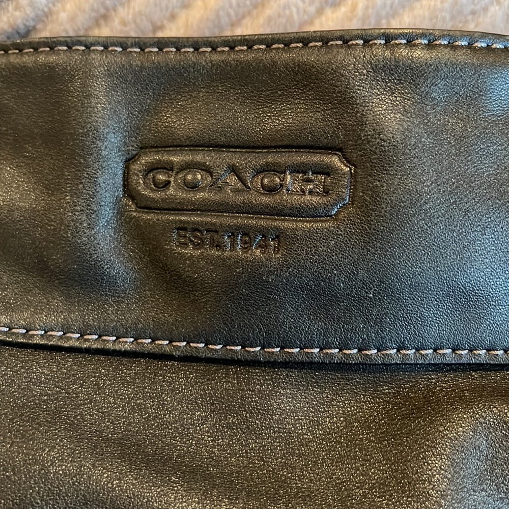Vintage Coach Black Leather Handbag!! ICONIC!!